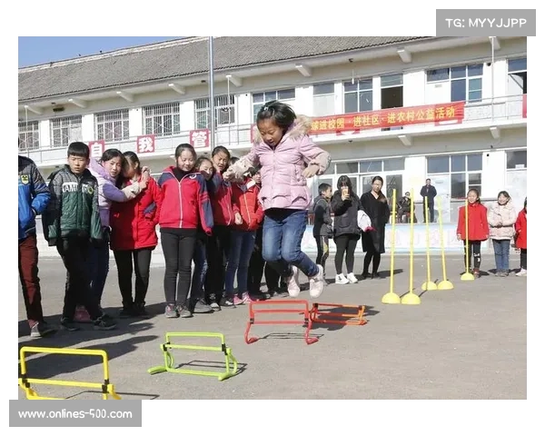 乐山商行足球公益课堂进校园，普及青少年足球