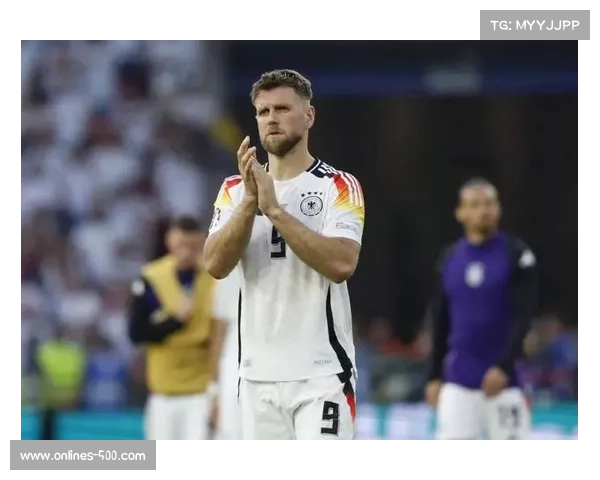 AC米兰租借西汉姆联前锋菲尔克鲁格,合同含非强制买断条款 AC米兰租借西汉姆联前锋菲尔克鲁格,合同含非强制买断条款